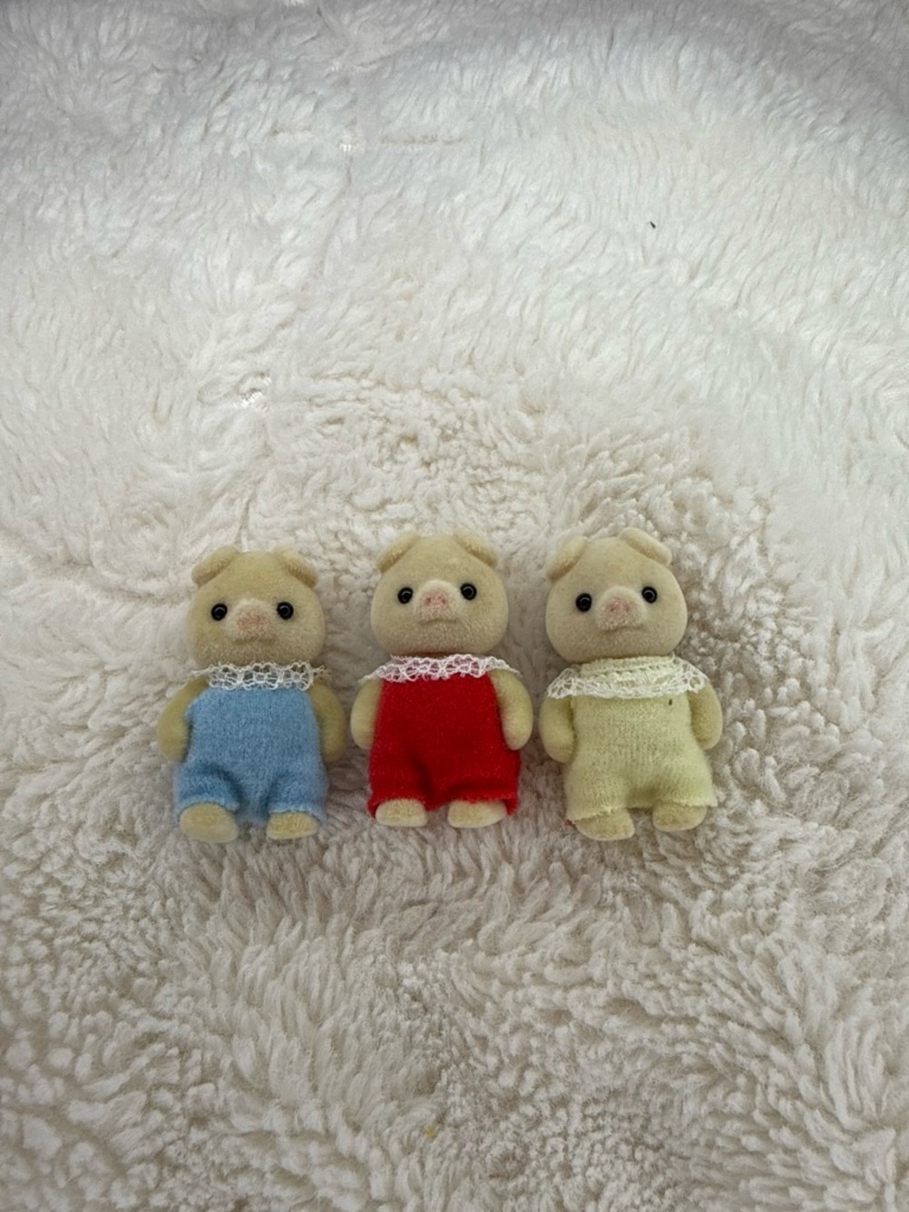 Calico Critters “Oinks Pig Triplets”